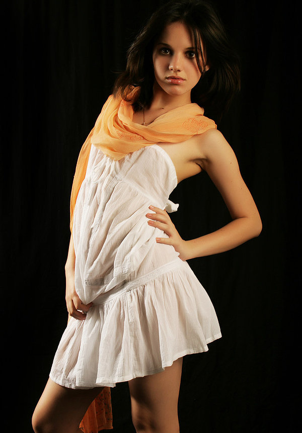 Белла, 18